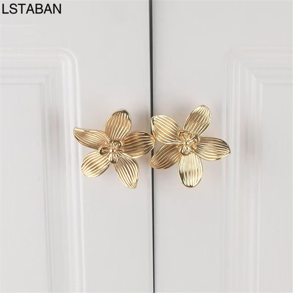 Poignée de porte de placard de - Restoration Hardware Furniture Used avis et prix